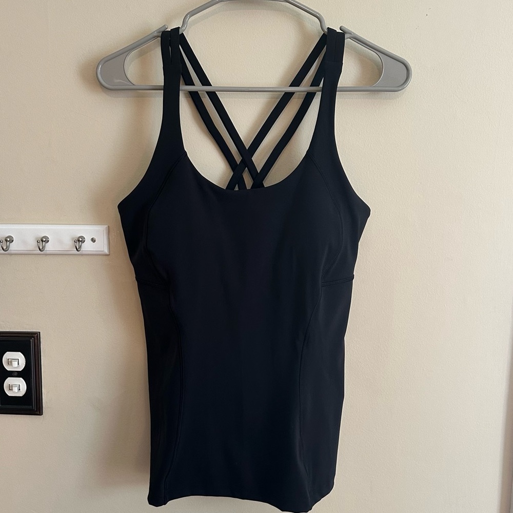 LULULEMON ENERGY TANK NWT 10 BLACK